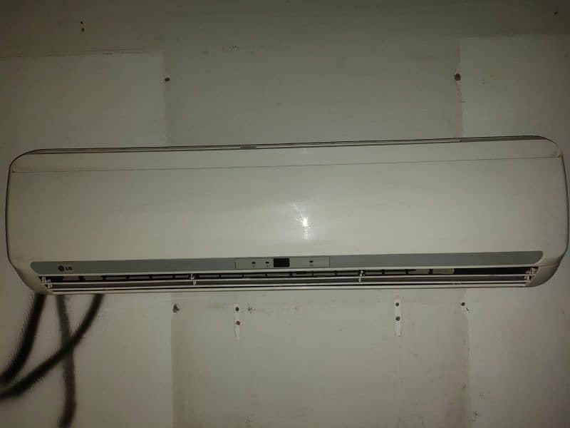 LG 1.5 ton A,c Bilkul genuine condition no repair 0