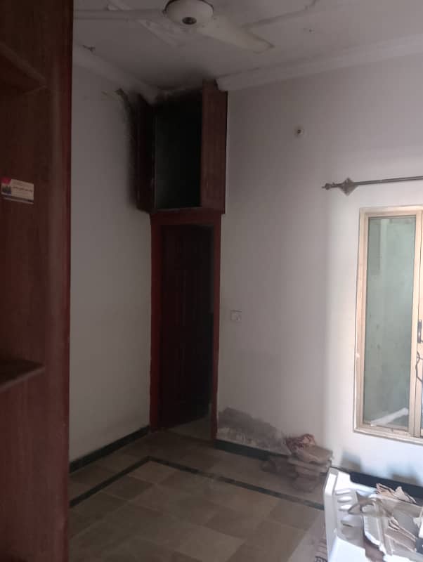 House for rent 3 Marla 1st floor with water boring in ghauri town phase 4a isb 1