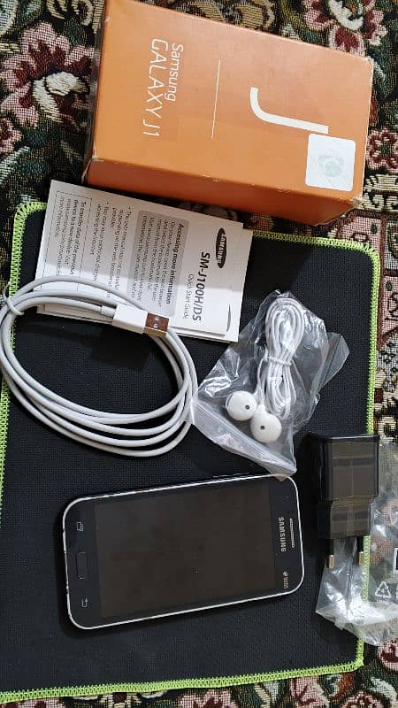 Samsung mobile good condition 3