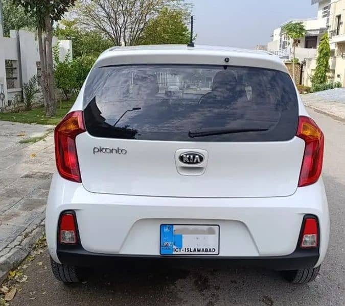 KIA Picanto 2022 show room condition 4