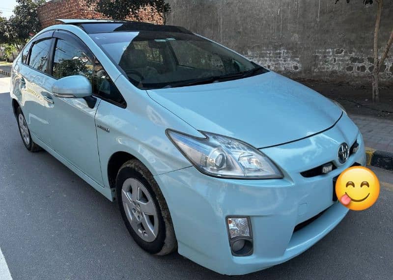 Toyota Prius 2010 model 2014 register panoramic suroof 2