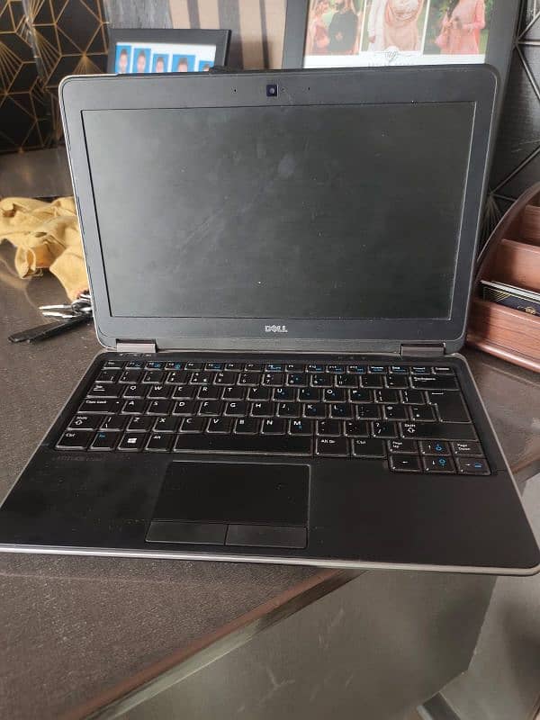 dell latitude E7240 core i7 5th generation 1