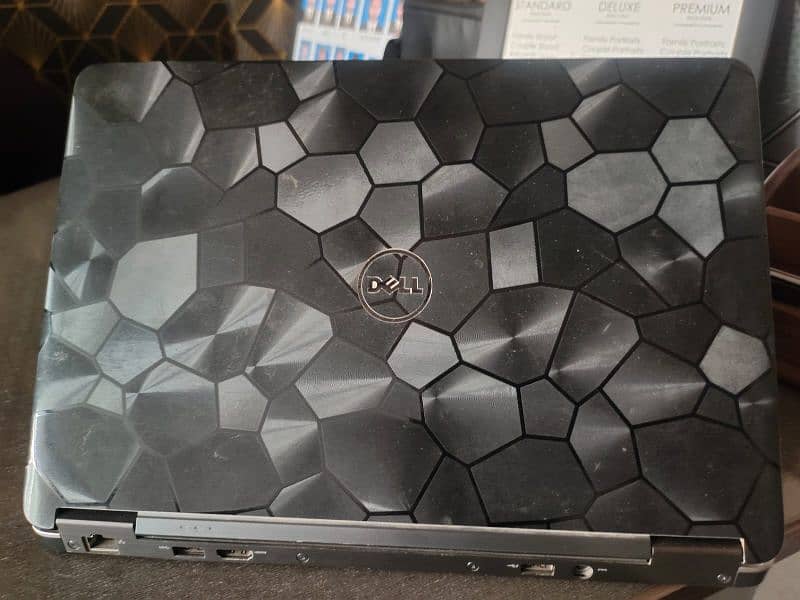 dell latitude E7240 core i7 5th generation 3