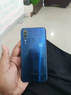 vivo y13