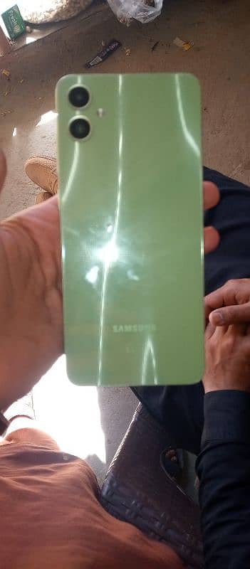 Samsung Galaxy a05 1