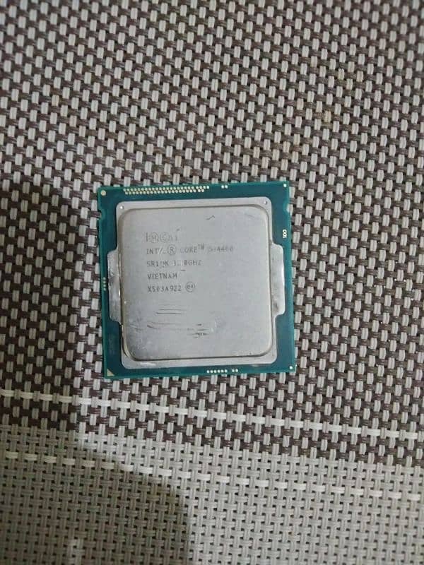 Core i5 CPU with free 8 gb ram. Price negotiable 1