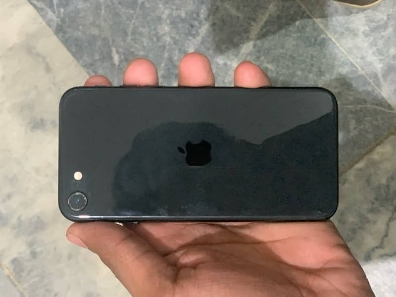 iPhone SE 20 non pta 2