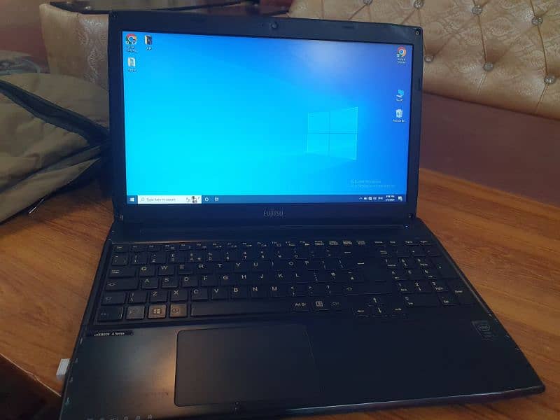 FUJITSU Notebook LIFEBOOK E5510      Empty heading  The FUJITSU No 3