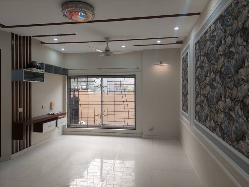 5 Marla Excellent condition House available for sale in block L sector 2 DHA 11 Rahbar Lahore 4