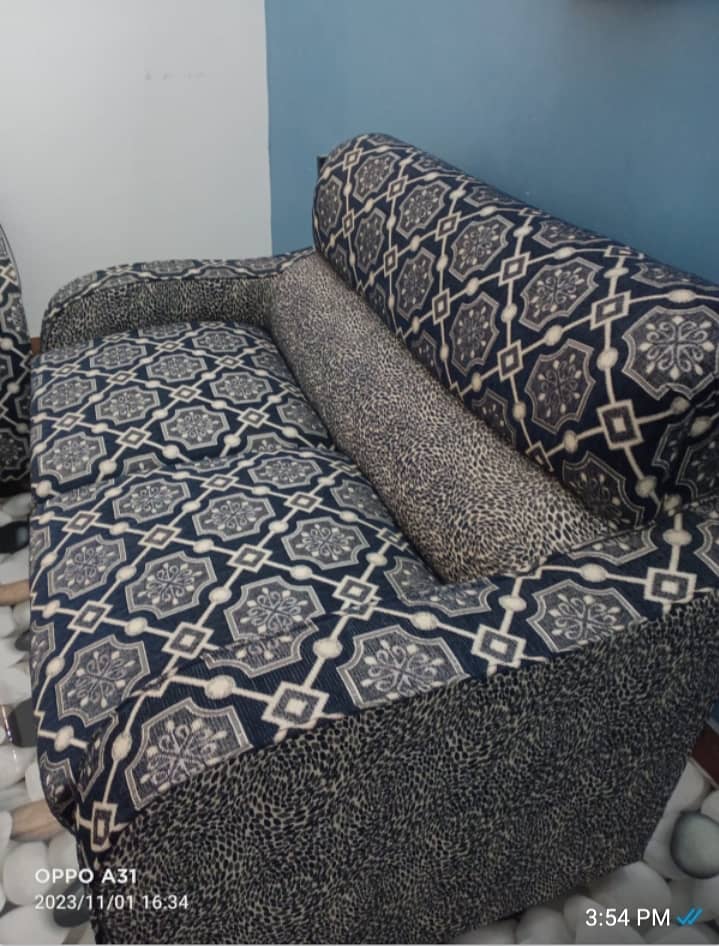 7seater sofa set in excellent condition 1