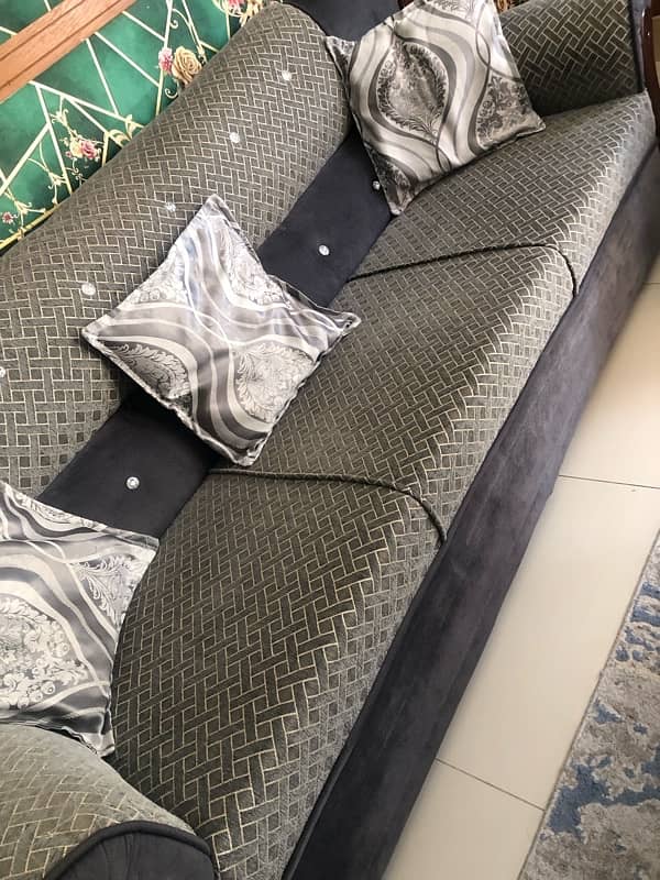 Five Seater Sofa Set in Very Good Condition with Cushions-Urgent Sale. 2