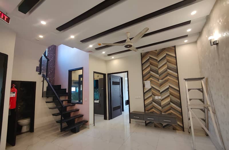 DHA Lahore Phase 9Town 5-Marla 3-Bedrrom 2-Kitchens House double Story For Rent at Prime Location Near Market Near Petrol Pump Near Askari-11 Near Dolmen Mall Near Phase 6 DHA LAHORE 42