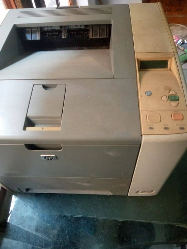 HP laserjet p3005n 2