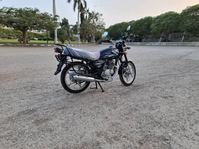 Suzuki GS 150 SE 2022 Brand New Condition, Just 4755 KM Millage 15