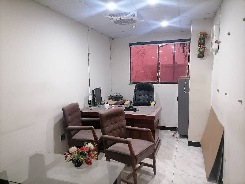 A Well Designed Office Is Up For rent In An Ideal Location In Karachi 0