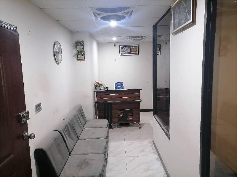 A Well Designed Office Is Up For rent In An Ideal Location In Karachi 1