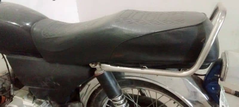 CD 70 bike 3