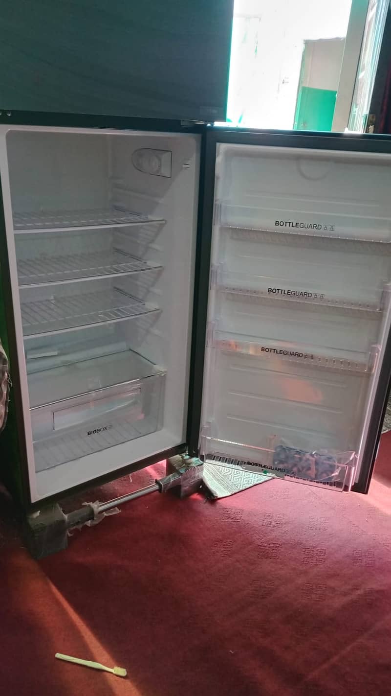 *New* Haier Refrigerator HRF-336-EPC (E-Star) 1