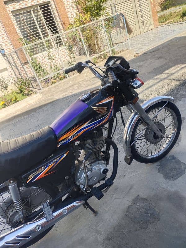 Honda 125 CG bike 2