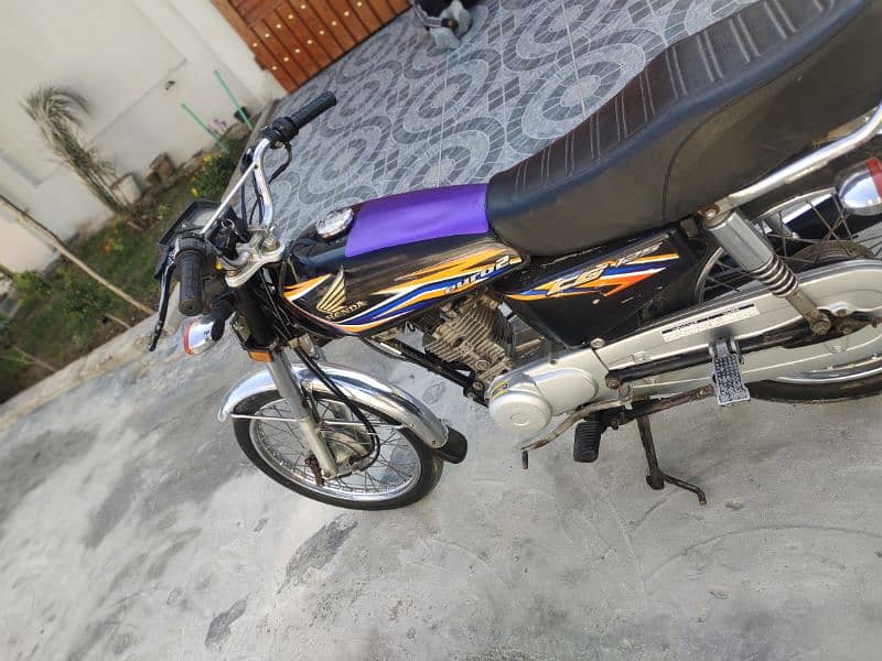 Honda 125 CG bike 7