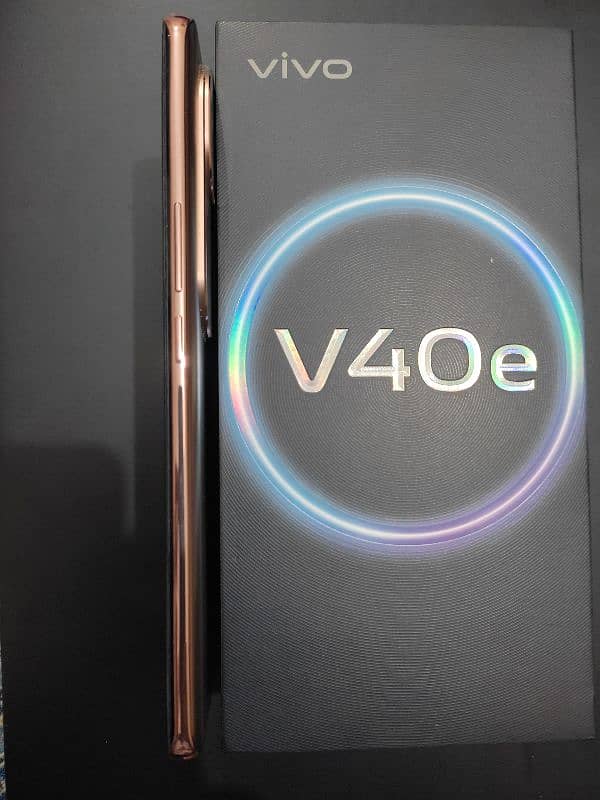 Vivo v40e 4