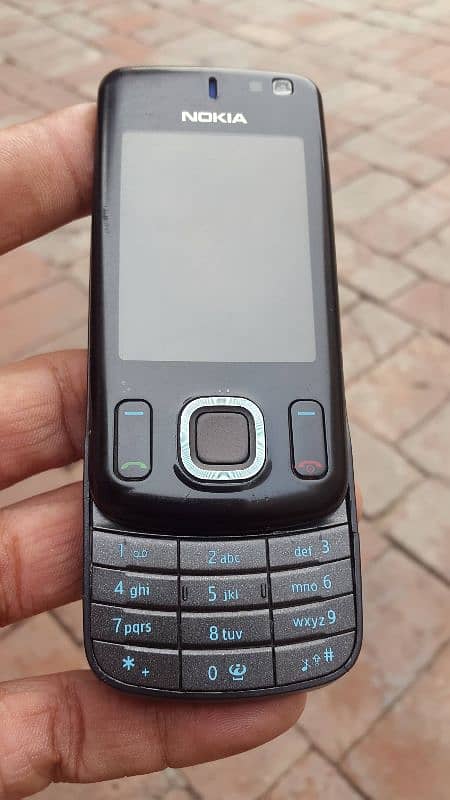 Nokia 6600 slider 1