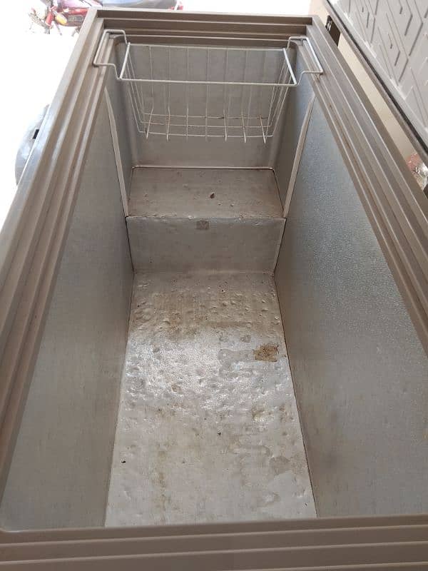 freezer 6 month used 3