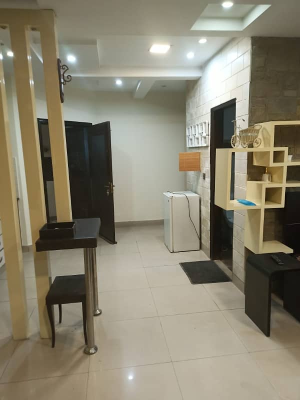 1BED STUDIO FURNISHED APORTMENT IS AVAILABLE FOR SALE IN SECTOR B BAHRIA TOWN LAHORE 1