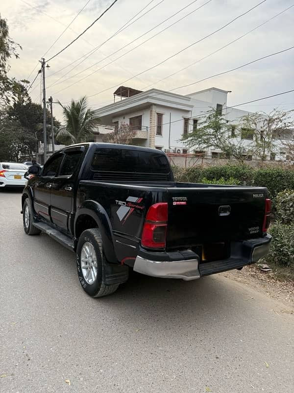 Toyota Hilux Vigo Gx 2014 Private number 4