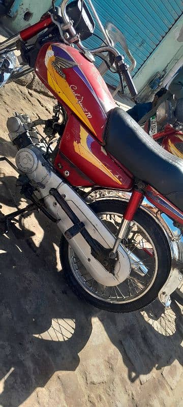 Honda cd70  04 model 4