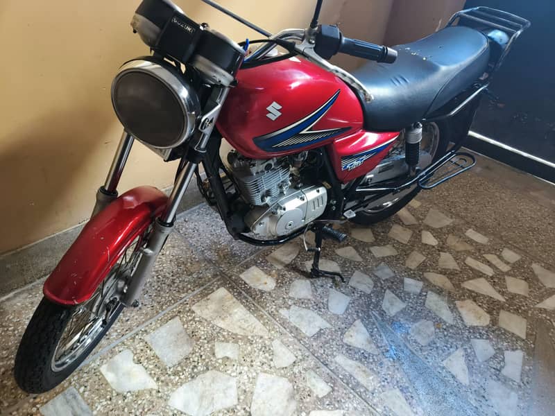 Suzuki GS 150 2013 1