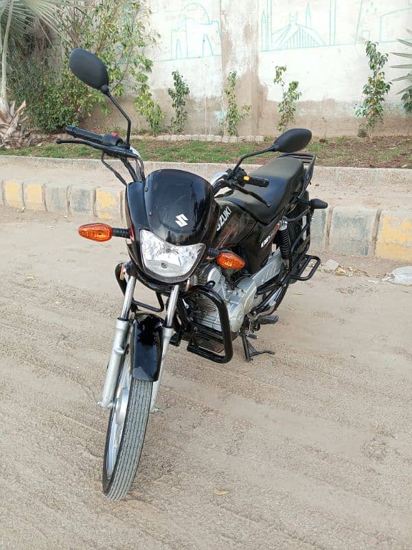 Suzuki gd 110 model 2023 one hand used bike urgent sale 7