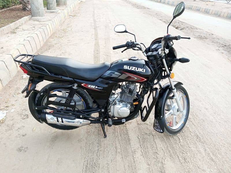 Suzuki gd 110 model 2023 one hand used bike urgent sale 8