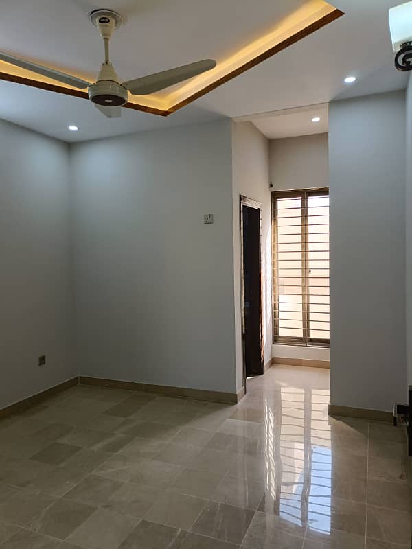 8 marla New villa of rent is available solid construction 5