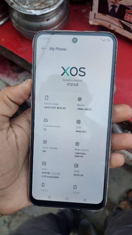 infinix hot 30 play  ram 4+4 extend 64 rom condition 10/10 3