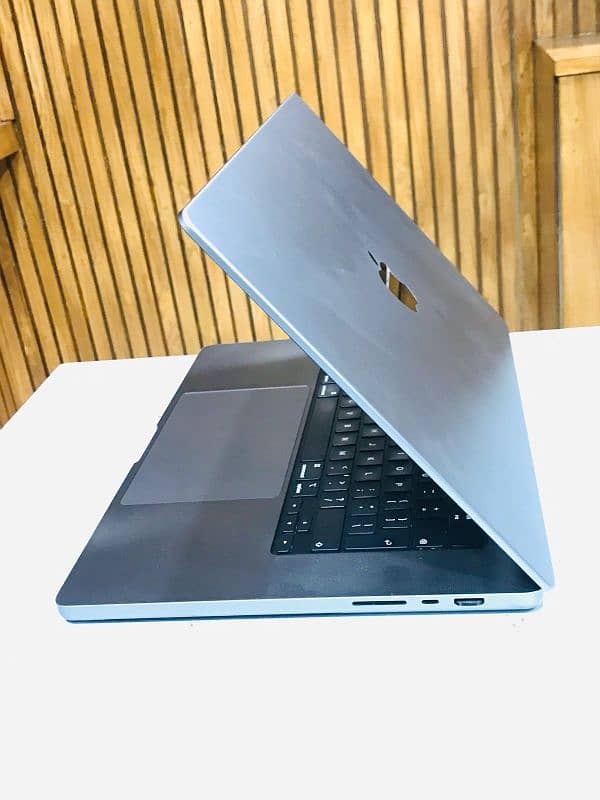 Macbook Pro M1 Max 16inch 2