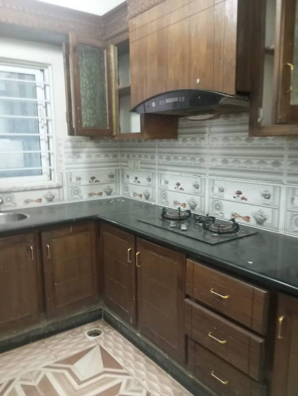 8 Marla upper portion available for Rent G-13 7