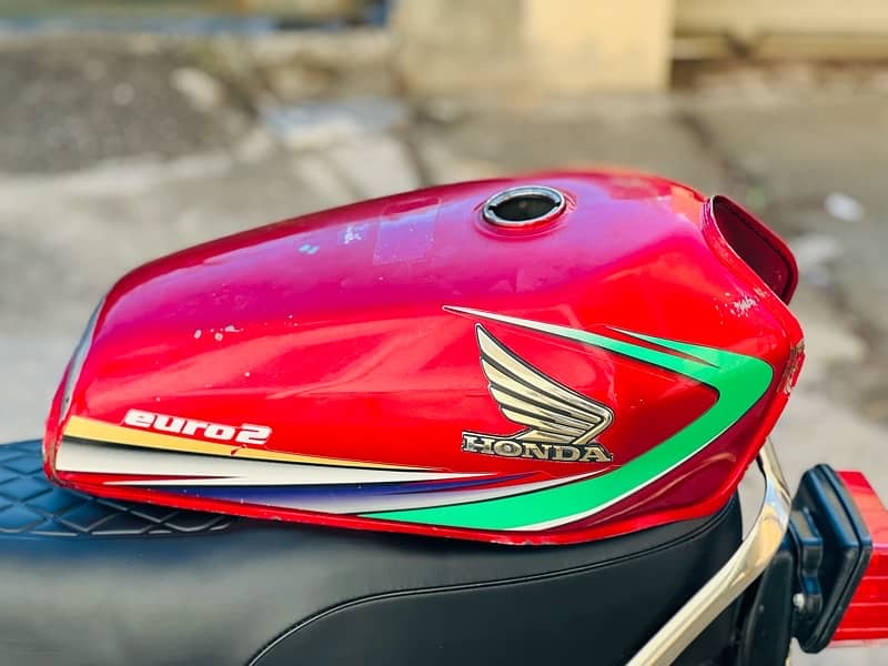 Geniune Fuel Tank | 2014 Model For sale 3