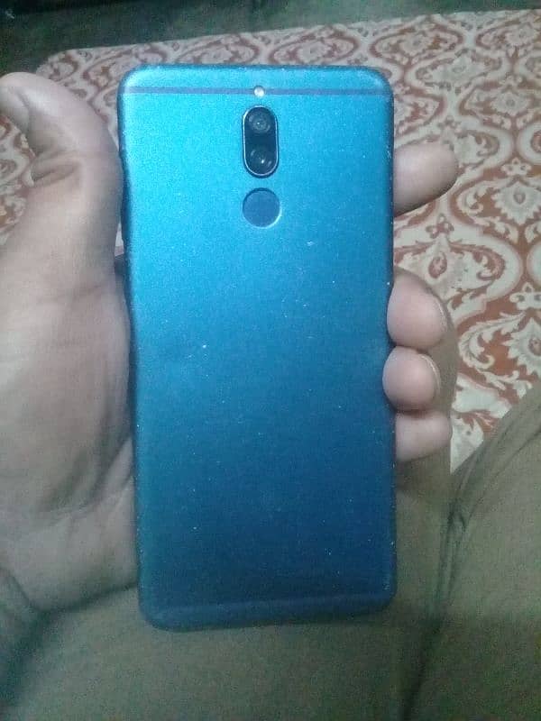 i want to sell my cell phone huawei mate 10 lite only glass break 1