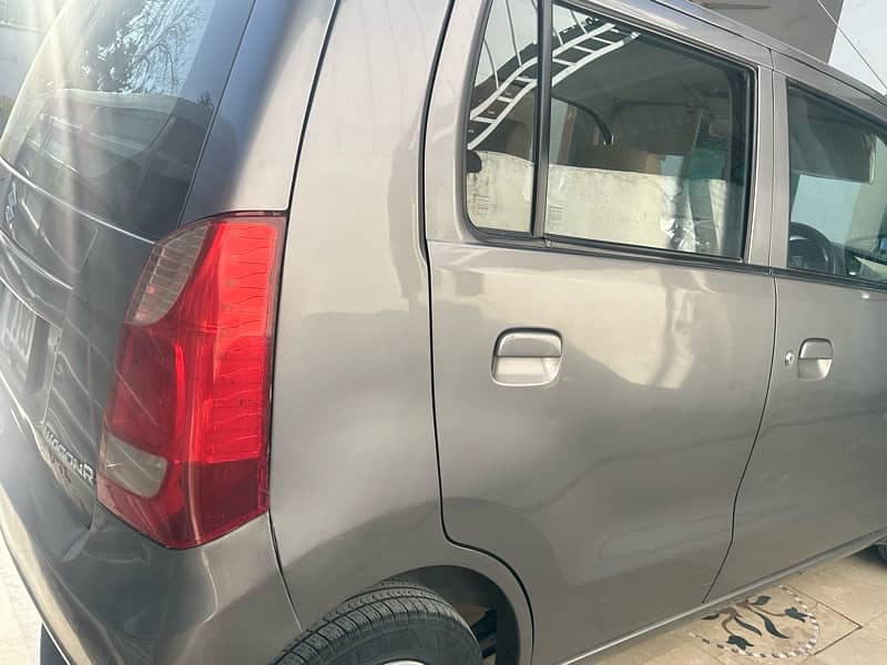 Suzuki Wagon R 2017 9