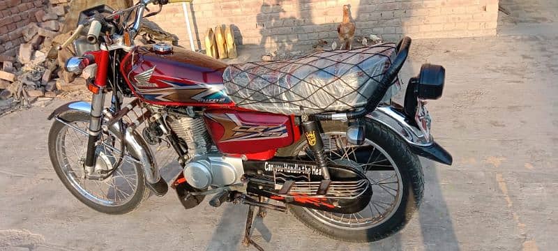 Honda CG 125 03342228153 is number pr rabta krin 8