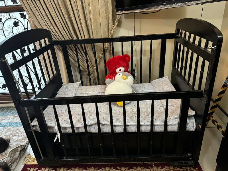 BABY COT AVAILABLE FOR SALE ALMOST  FOR 5 YEARS 0