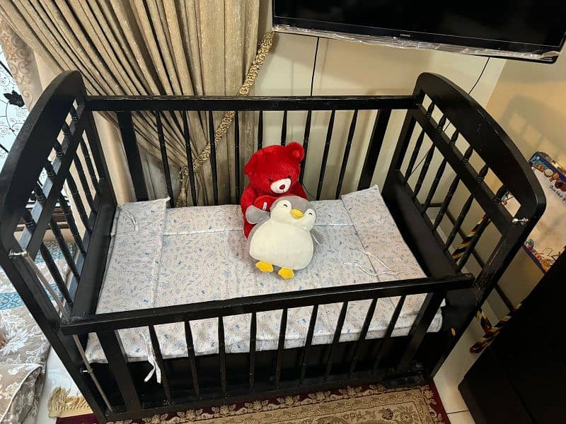 BABY COT AVAILABLE FOR SALE ALMOST  FOR 5 YEARS 2