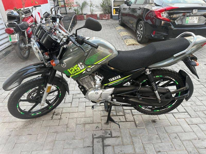 YBR 125G 1