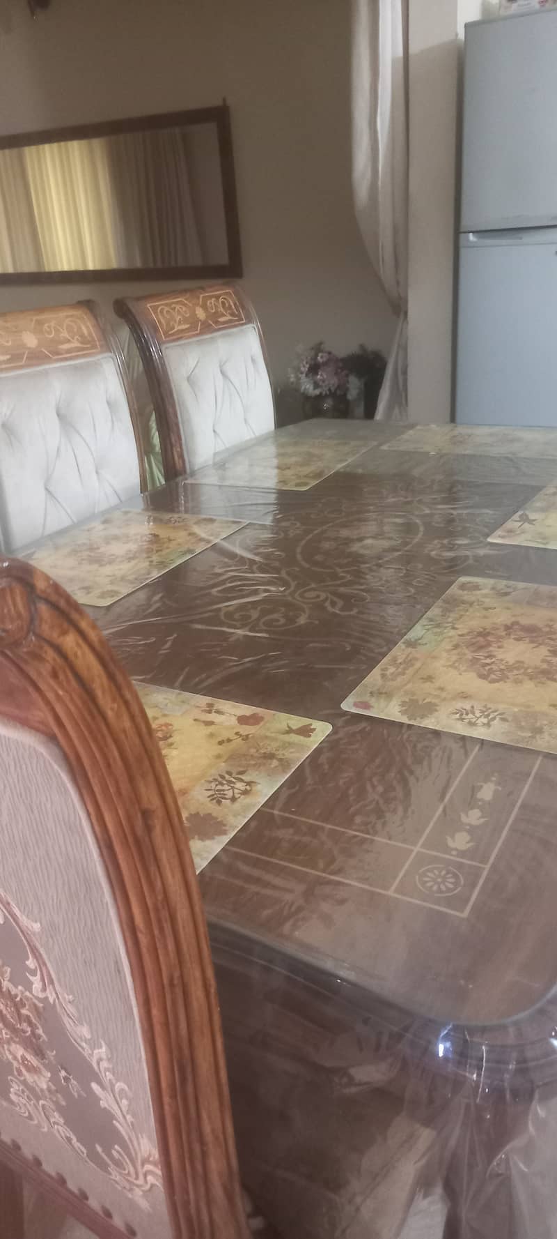 Dining table 4 sale 5