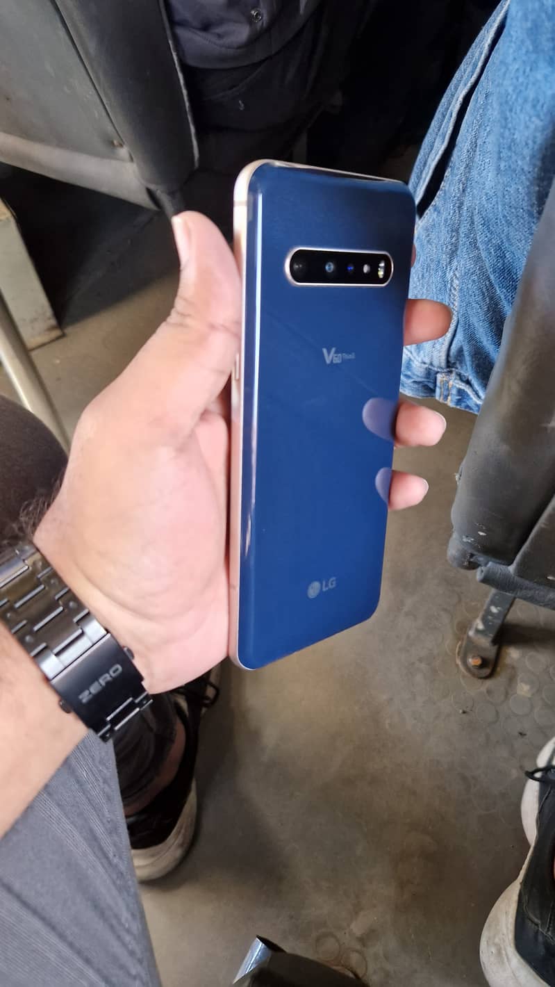 LG V60 ThinQ 5G 0