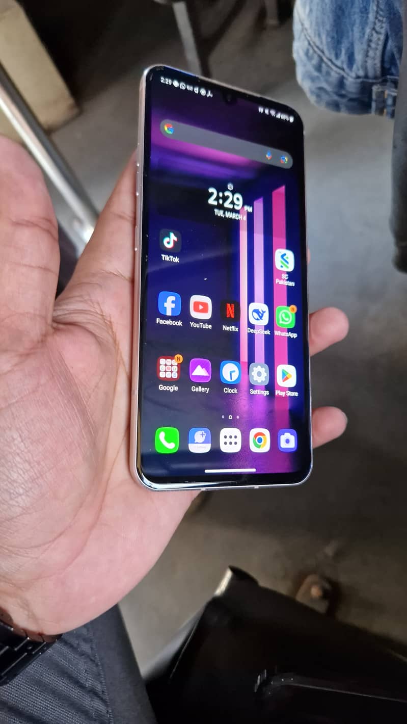 LG V60 ThinQ 5G 3