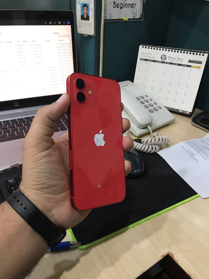 Apple iPhone 12 9