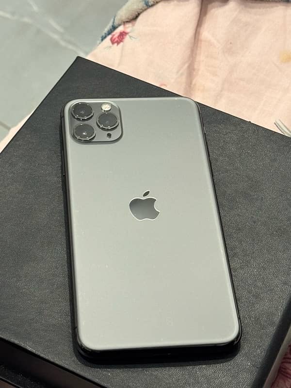 iPhone 11 Pro Max 64 Gb factory unlock non pta 4