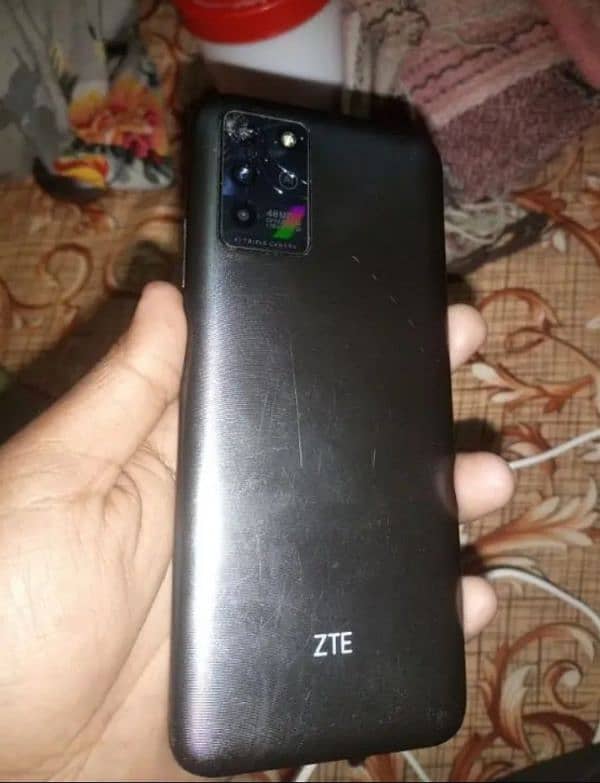 ZTE blade v30 vita 4/128 7